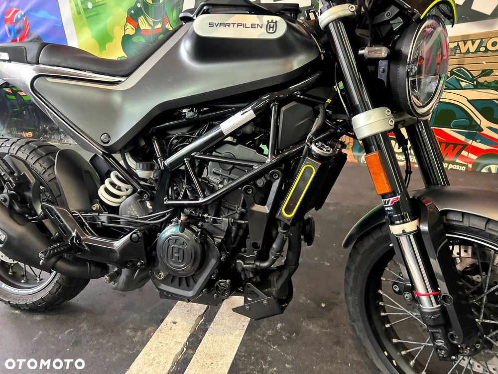 Husqvarna Svartpilen - 17