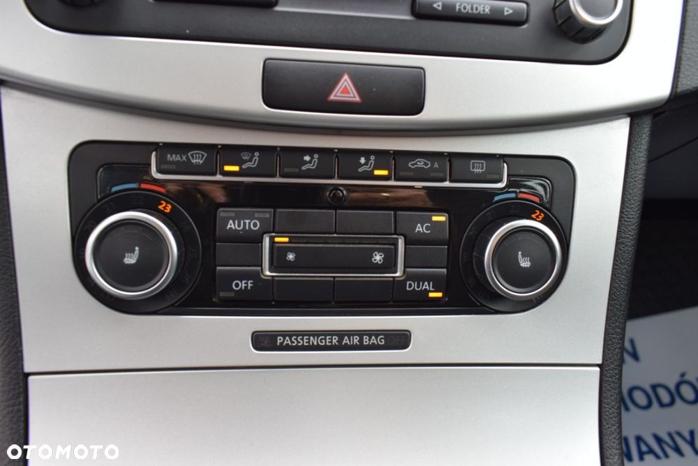 Volkswagen Passat - 33