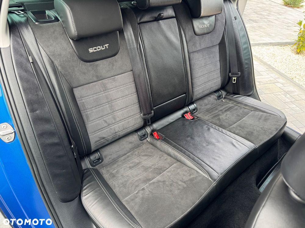 Skoda Octavia Combi 1.8 TSI 4x4 DSG Scout - 31