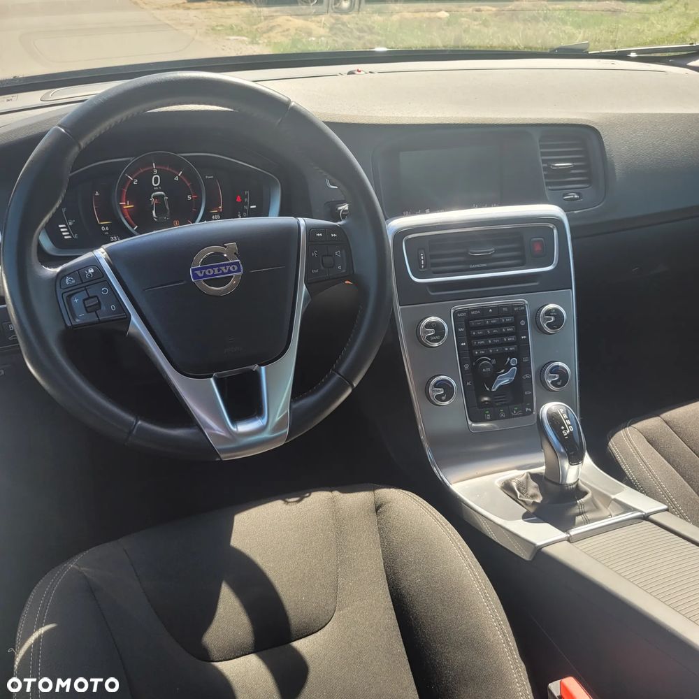 Volvo S60 D3 Geartronic Momentum - 4