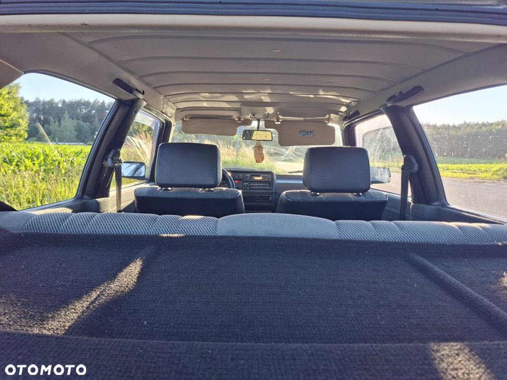 Volkswagen Golf - 5