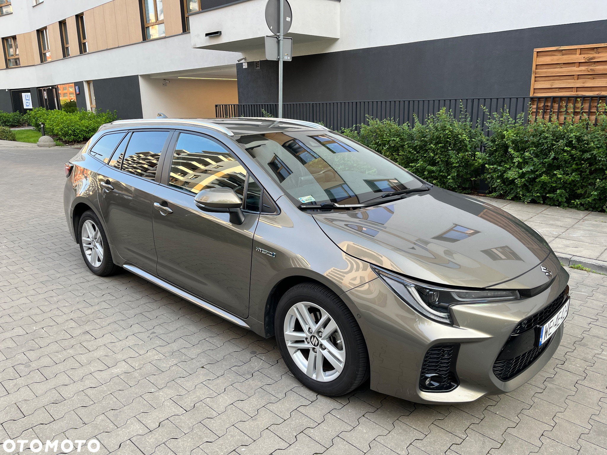 Suzuki Swace 1.8 Hybrid Elegance CVT - 2