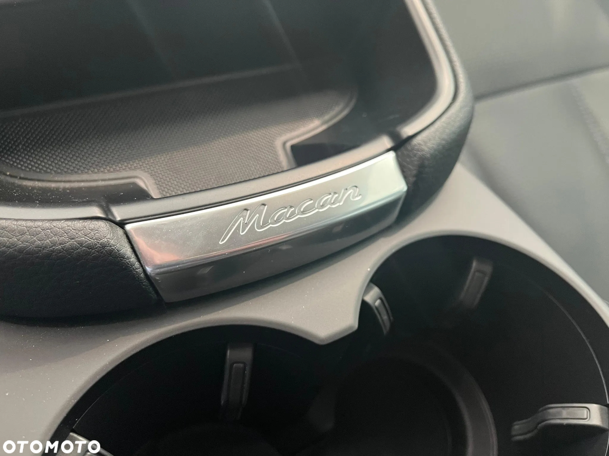 Porsche Macan T - 27