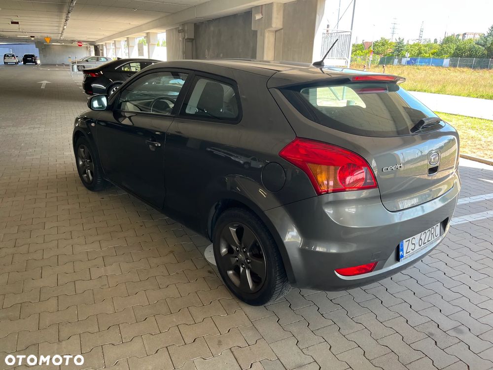 Kia Ceed - 3