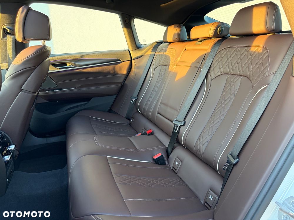 BMW Seria 6 640i xDrive Edycja M Sport - 9
