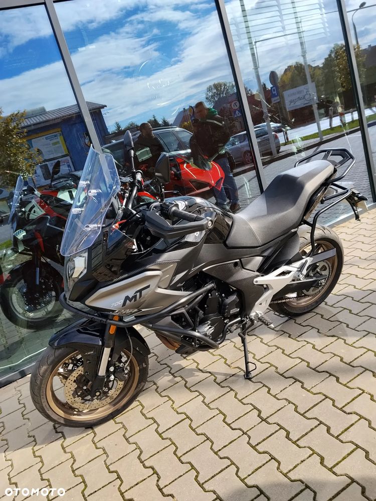 CFMoto 700MT - 12