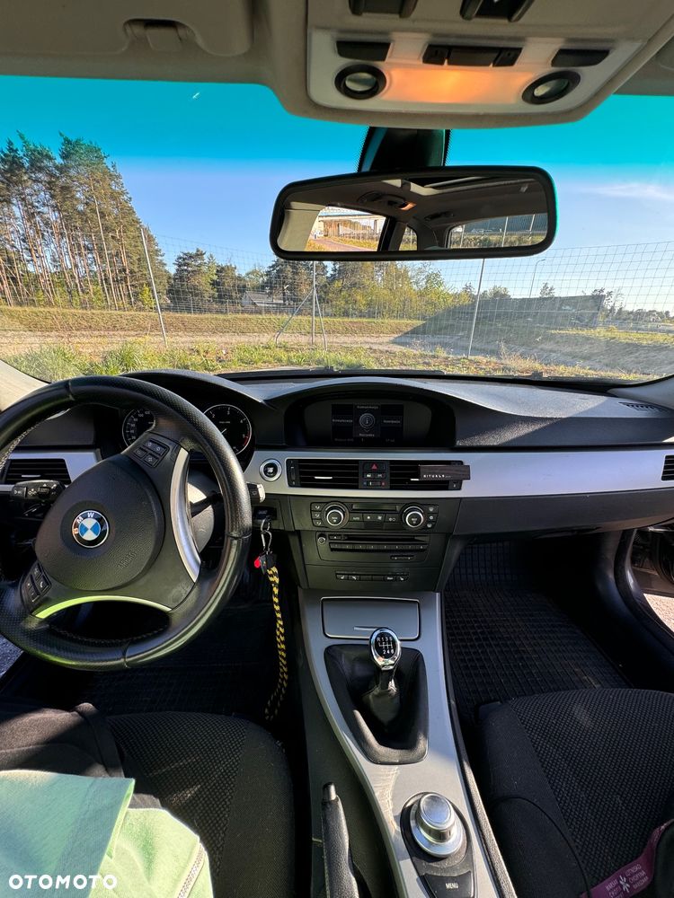 BMW Seria 3 320d - 16