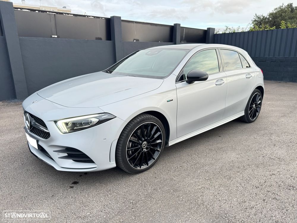 Mercedes-Benz A 250 e AMG Line - 2