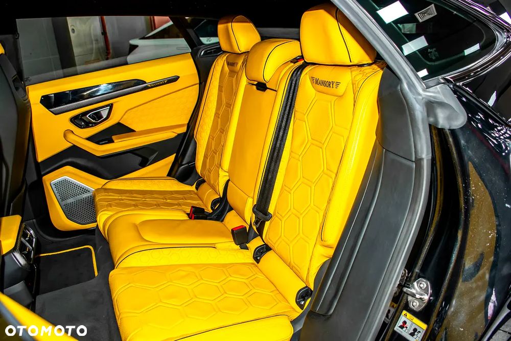 Lamborghini Urus - 16