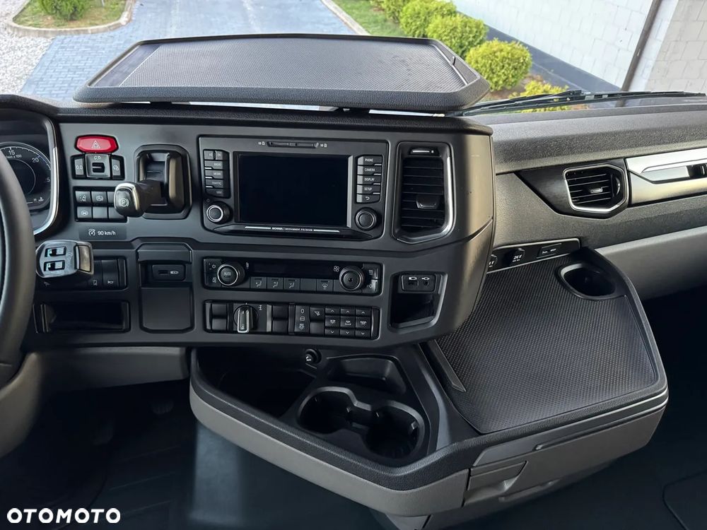 Scania S 450 / ACC / OBRACANY FOTEL / FULL LED / RETARDER / DUŻA NAVI / VIRTUAL KOKPIT / Z NIEMIEC - 33