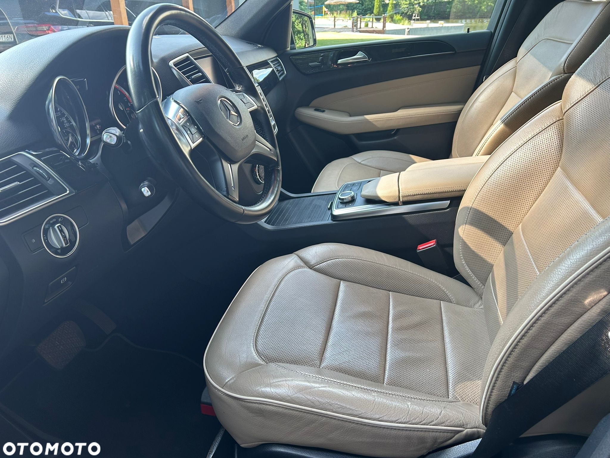 Mercedes-Benz ML 350 BlueTec 4-Matic - 12