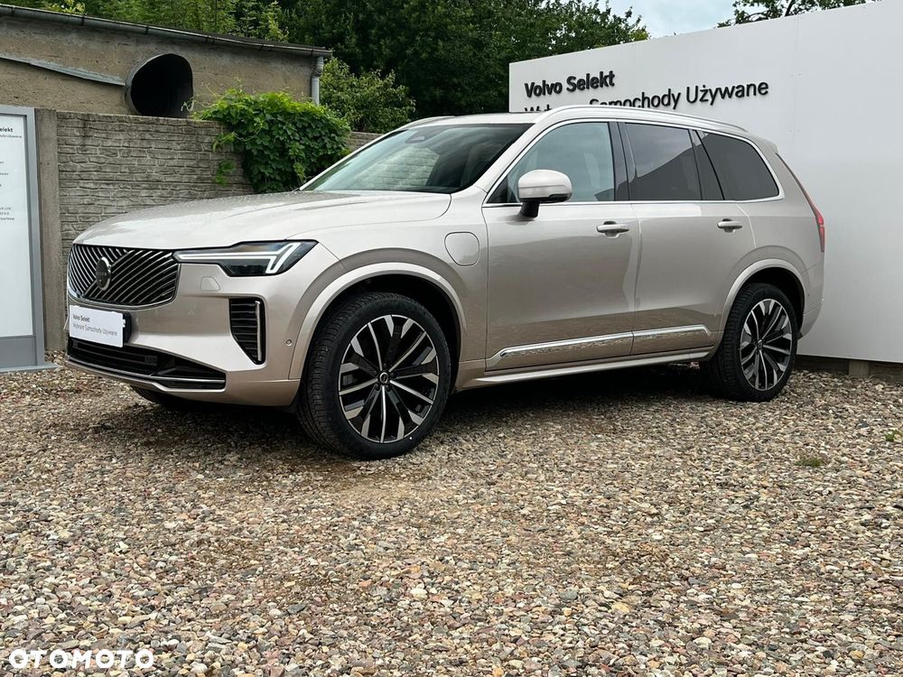Volvo XC 90 - 9