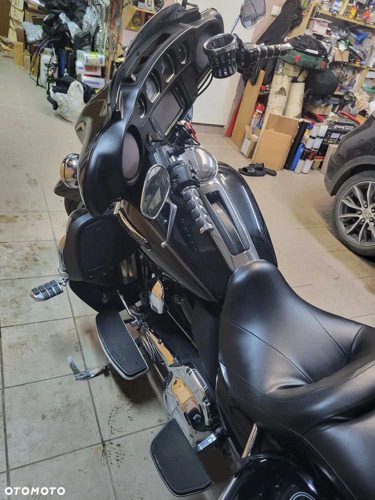 Harley-Davidson FLHTCU Ultra - 4