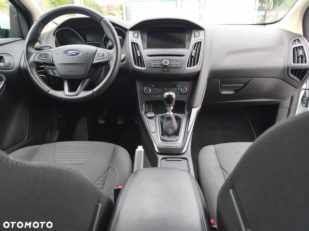 Ford Focus 1.5 EcoBoost Titanium - 15