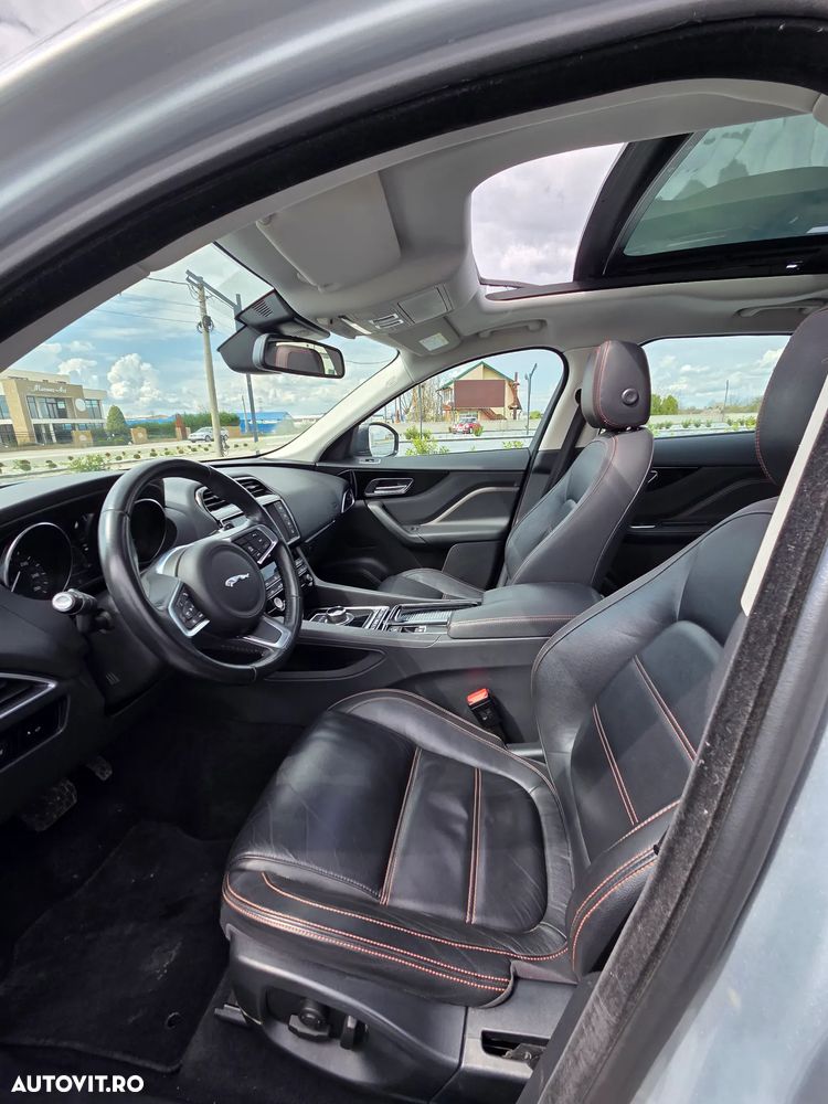 Jaguar F-Pace 20d AWD Aut. Prestige - 6
