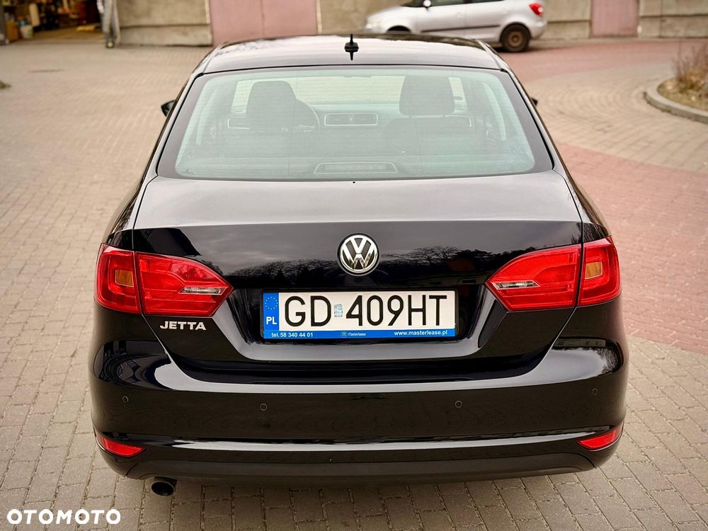 Volkswagen Jetta - 10
