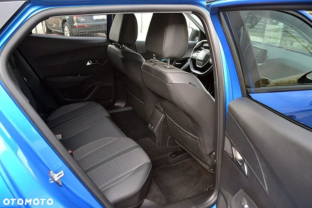 Peugeot 2008 BlueHDi 130 EAT8 Allure - 17
