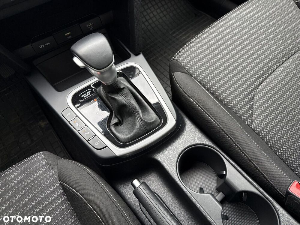 Kia XCeed 1.5 T-GDI M DCT - 24