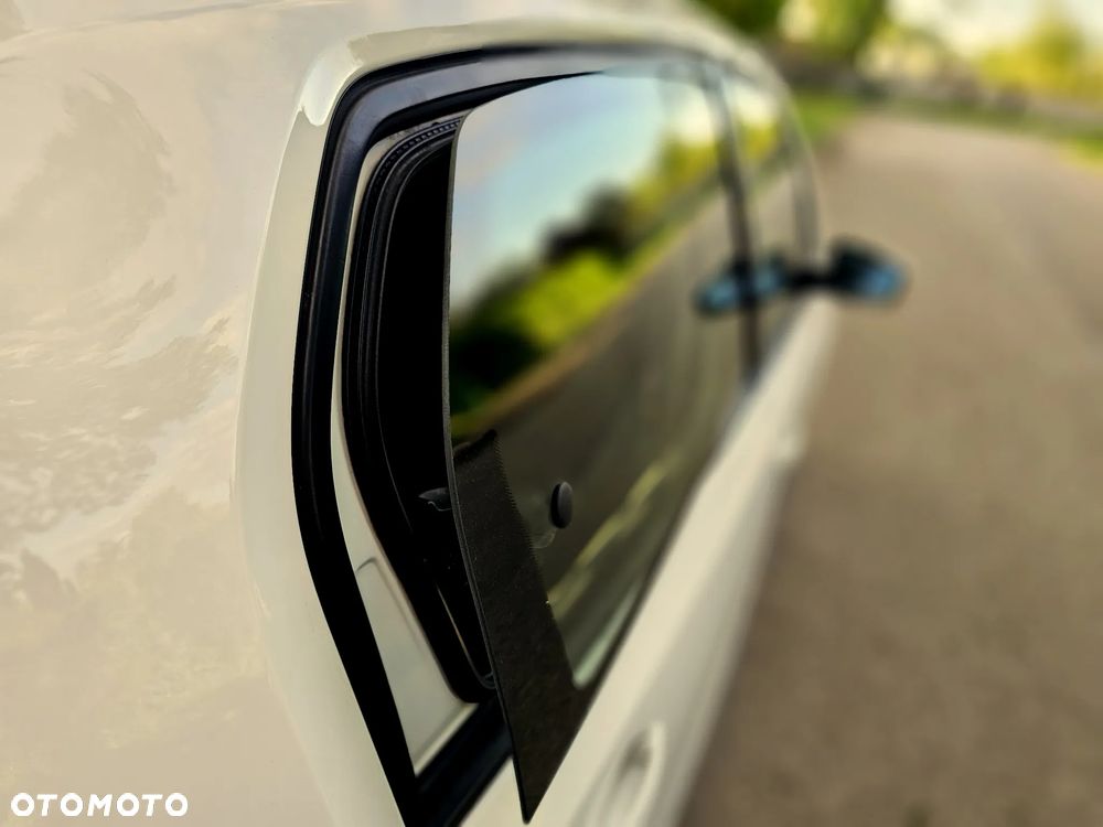 Volkswagen up! white style - 26