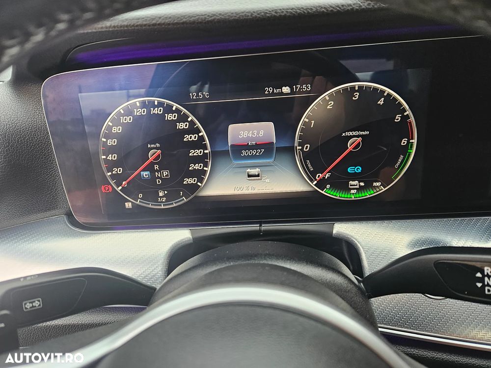 Mercedes-Benz E 300 de 9G-TRONIC - 7