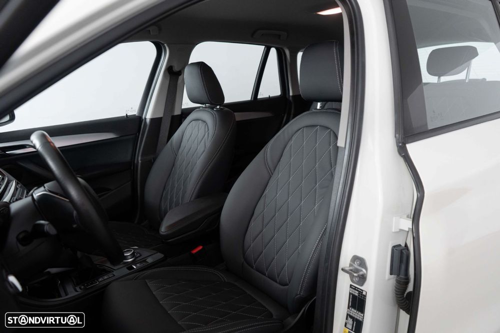 BMW X1 25 e xDrive Corporate Edition - 10