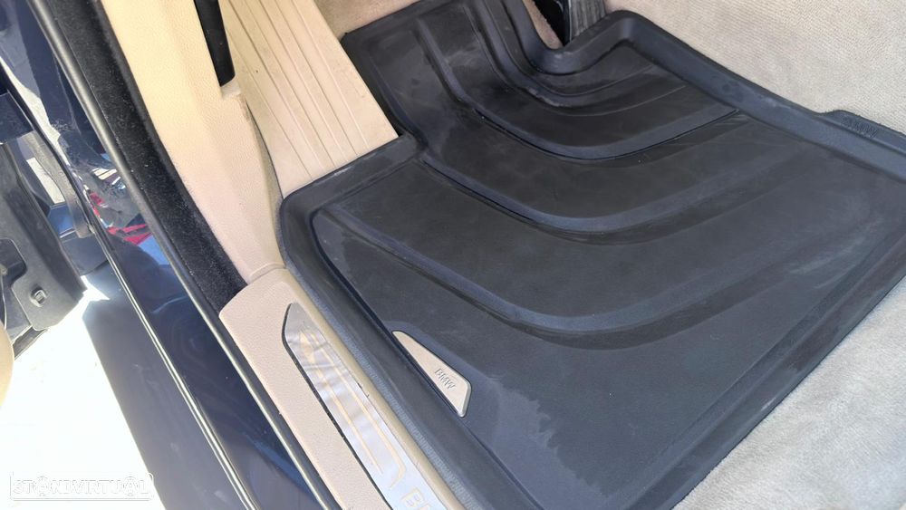BMW X5 25 d sDrive Comfort 7L - 32