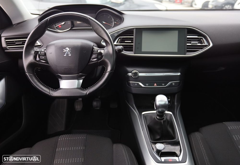 Peugeot 308 1.6 BlueHDi Allure J17 - 22