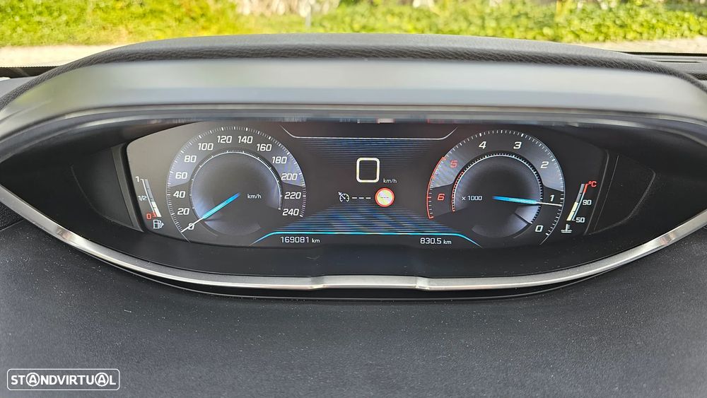 Peugeot 5008 1.5 BlueHDi Allure - 9