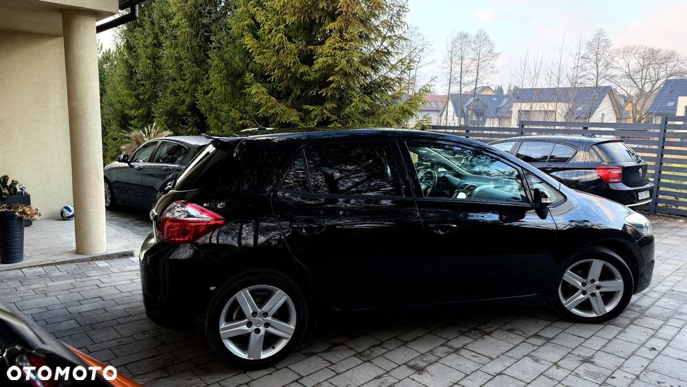 Toyota Auris 1.6 Executive - 9