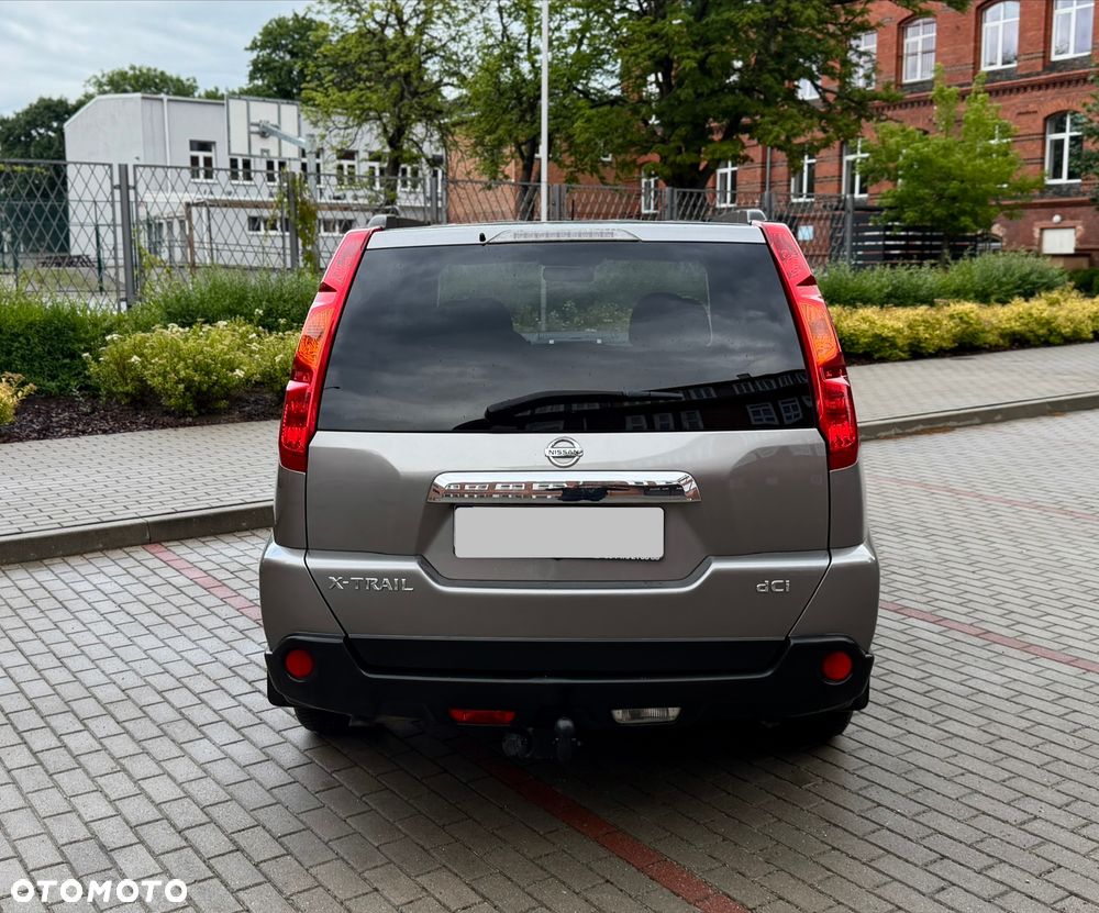 Nissan X-Trail 2.0 dCi XE - 10