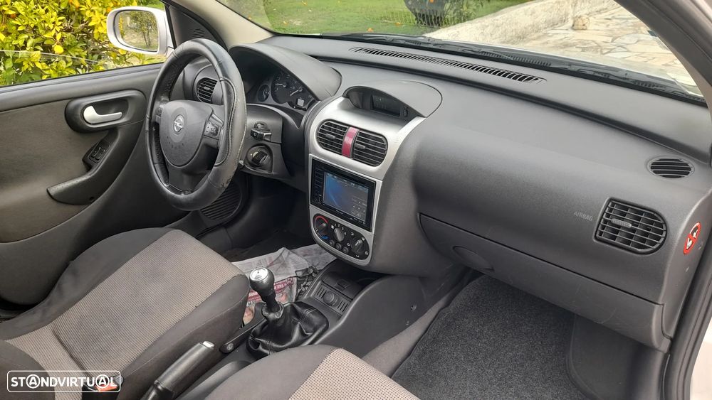 Opel Corsa 1.3 CDTI Cosmo - 28