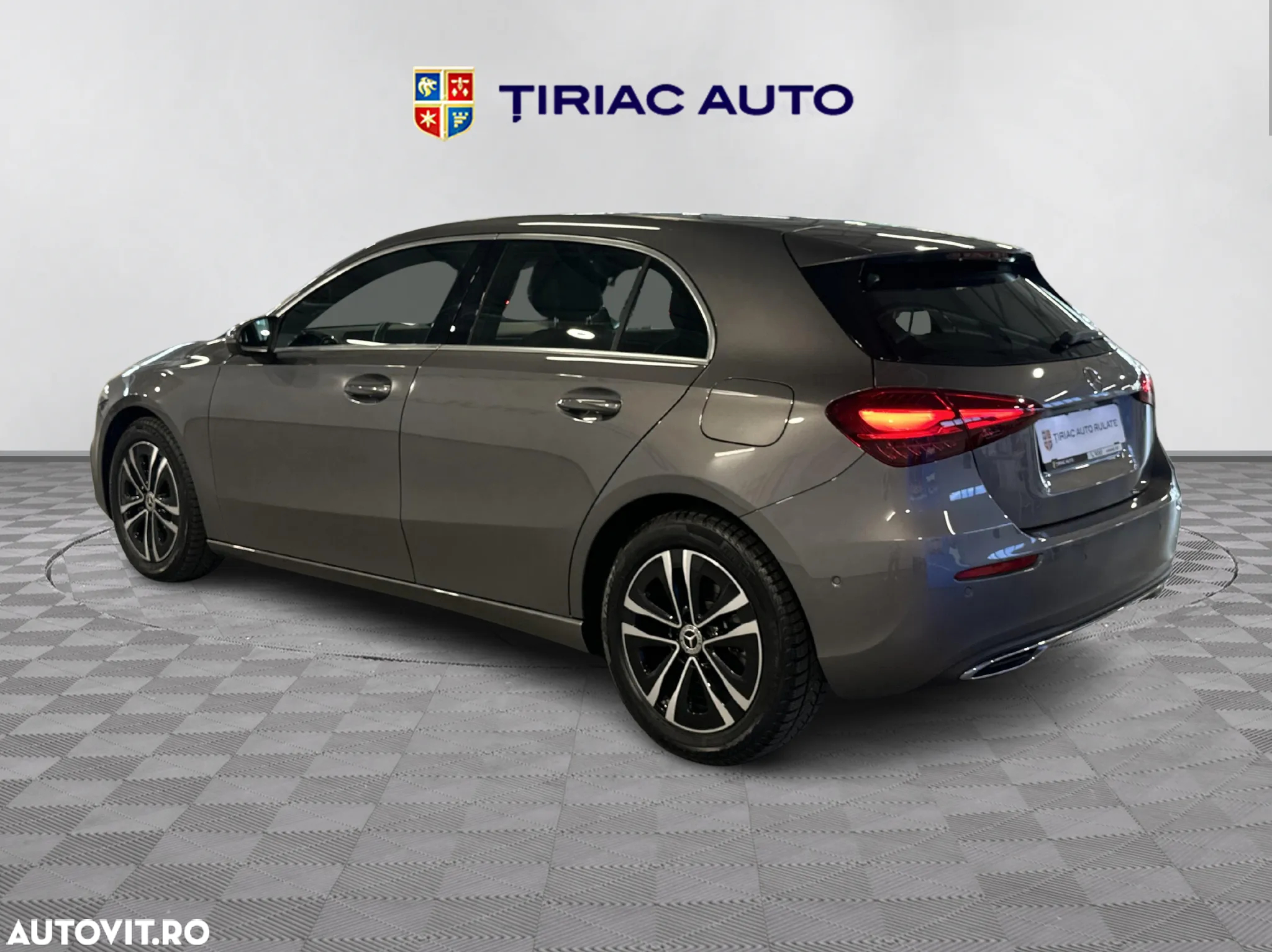 Mercedes-Benz A - 3