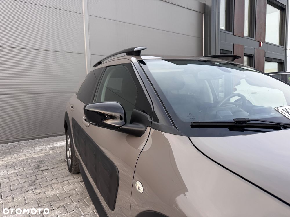 Citroën C4 Cactus 1.2 PureTech Shine Edition S&S - 11