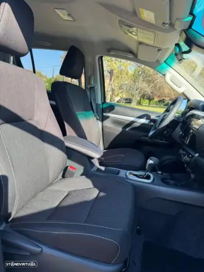 Toyota HILUX 2.4D 4X4 TRACKER 3L - 10