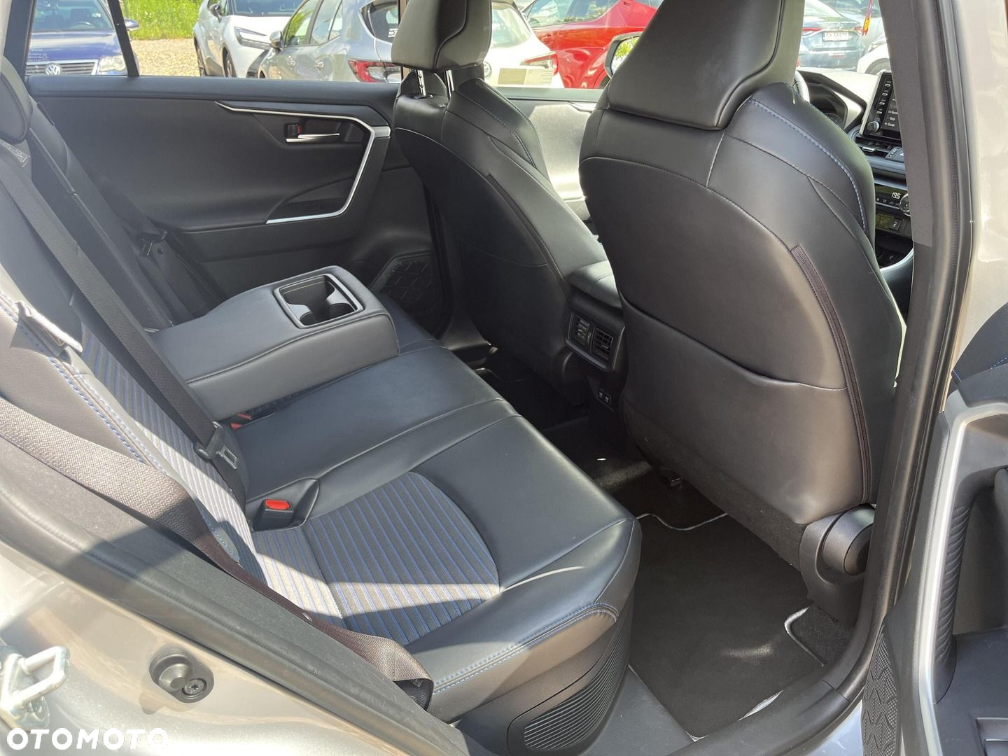 Toyota RAV4 - 11