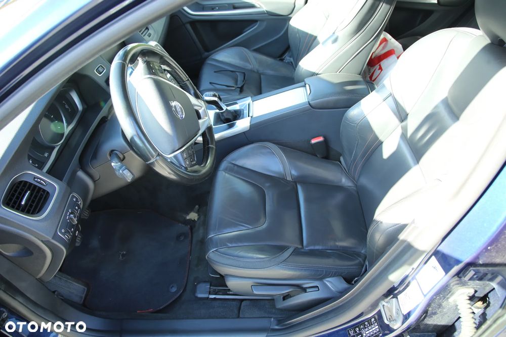 Volvo V60 - 11