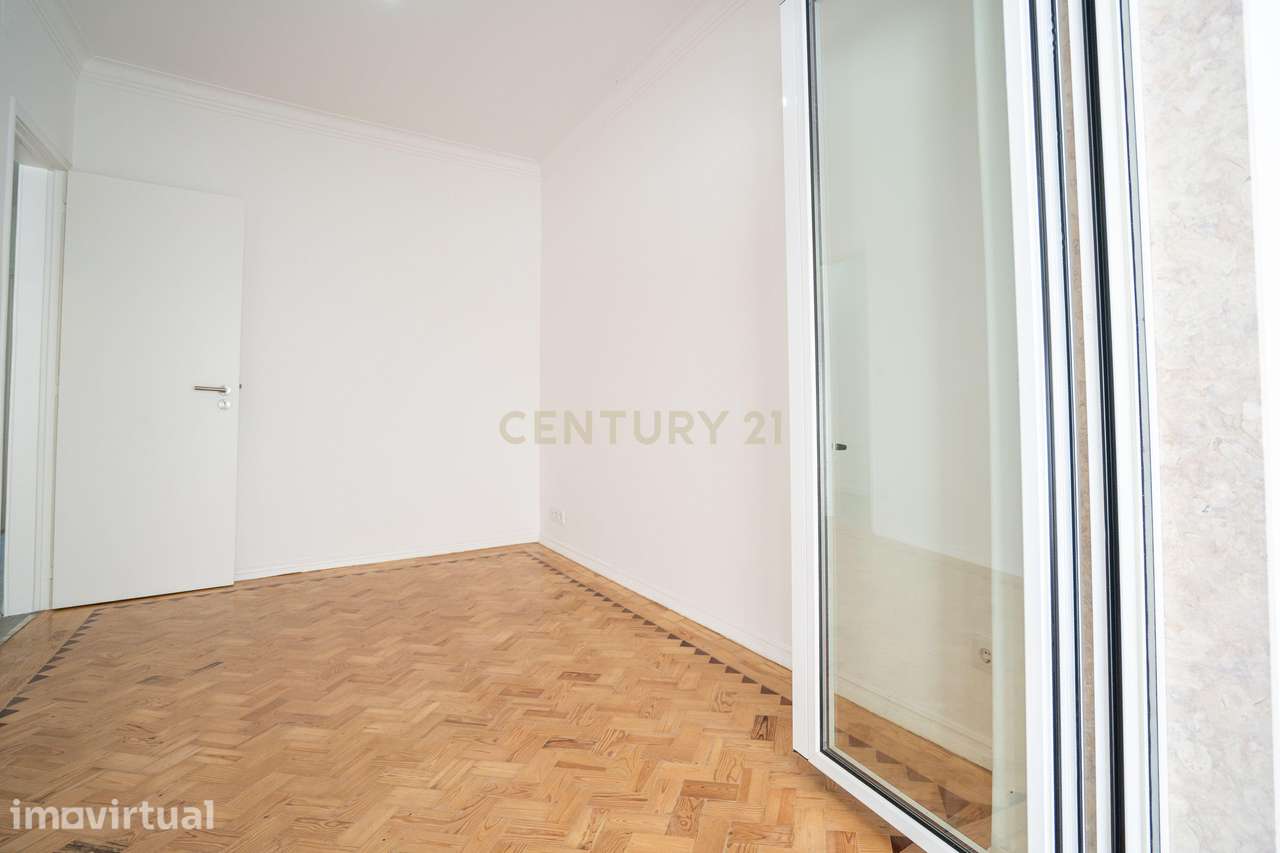 Apartamento Remodelado em Moscavide, Loures - 2 Quartos com Terraço - Grande imagem: 5/29