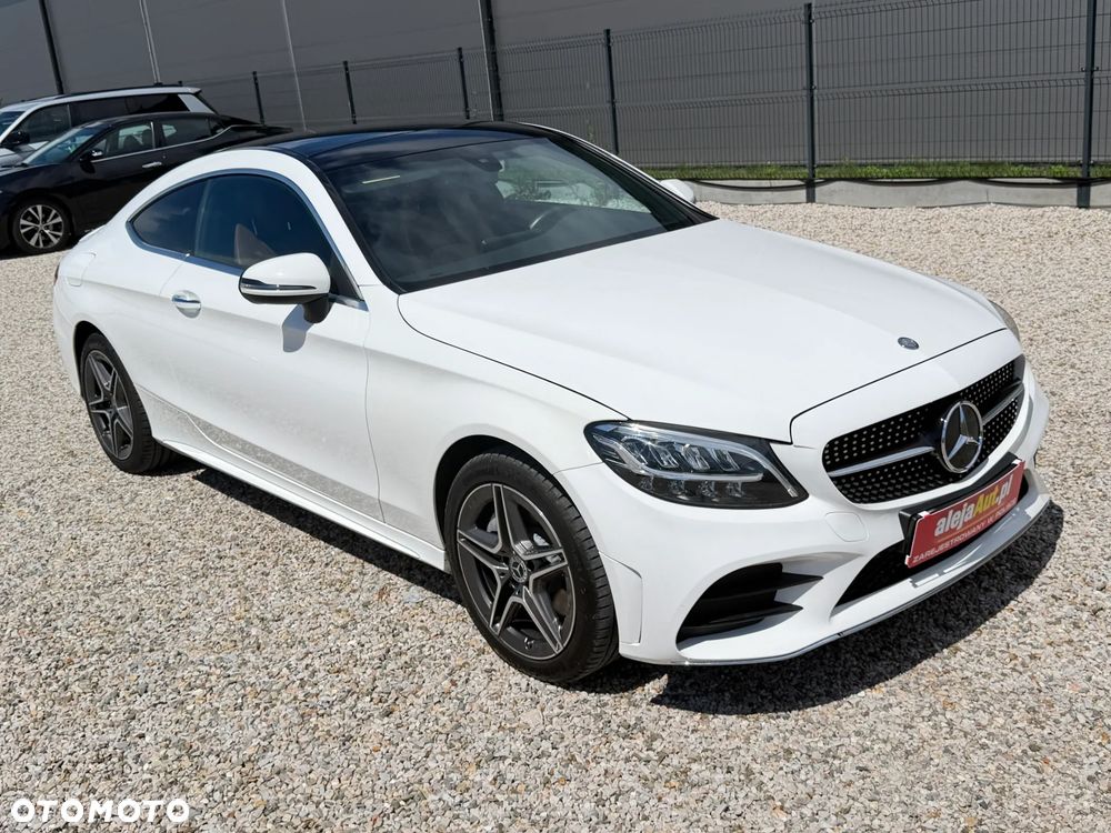 Mercedes-Benz Klasa C 300 9G-TRONIC AMG Line - 2