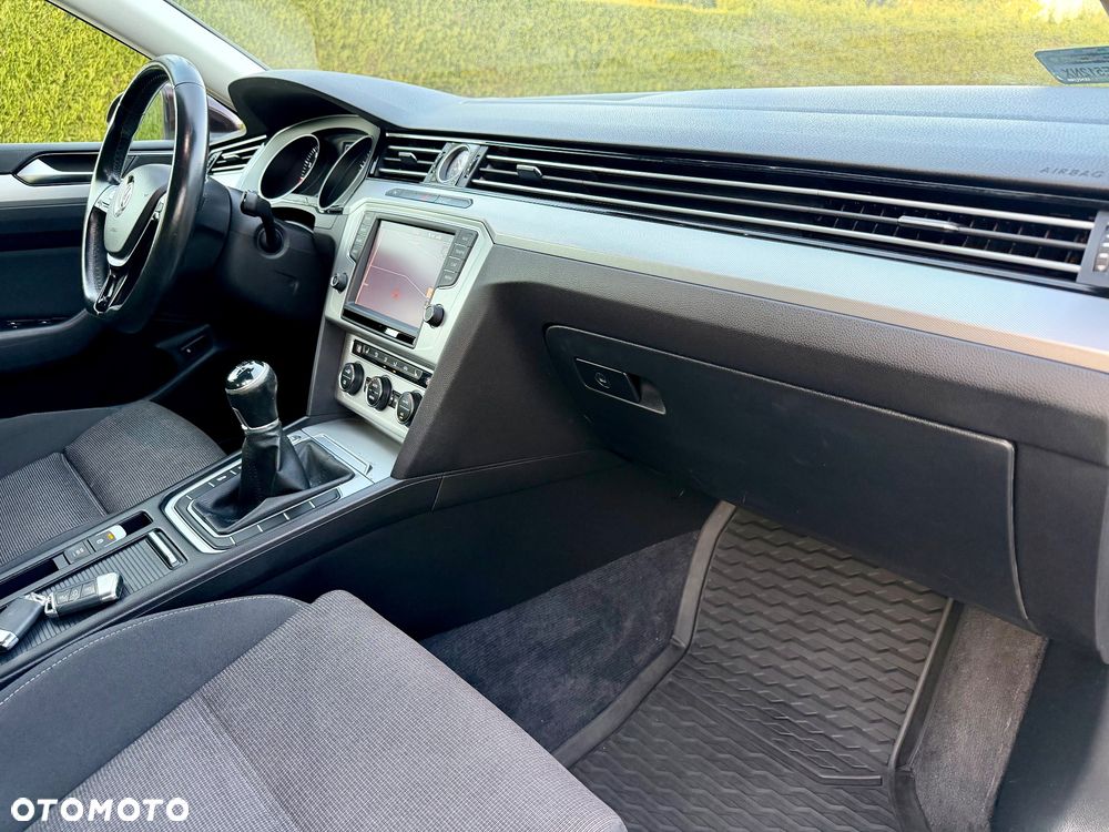 Volkswagen Passat 1.8 TSI BMT Highline - 9