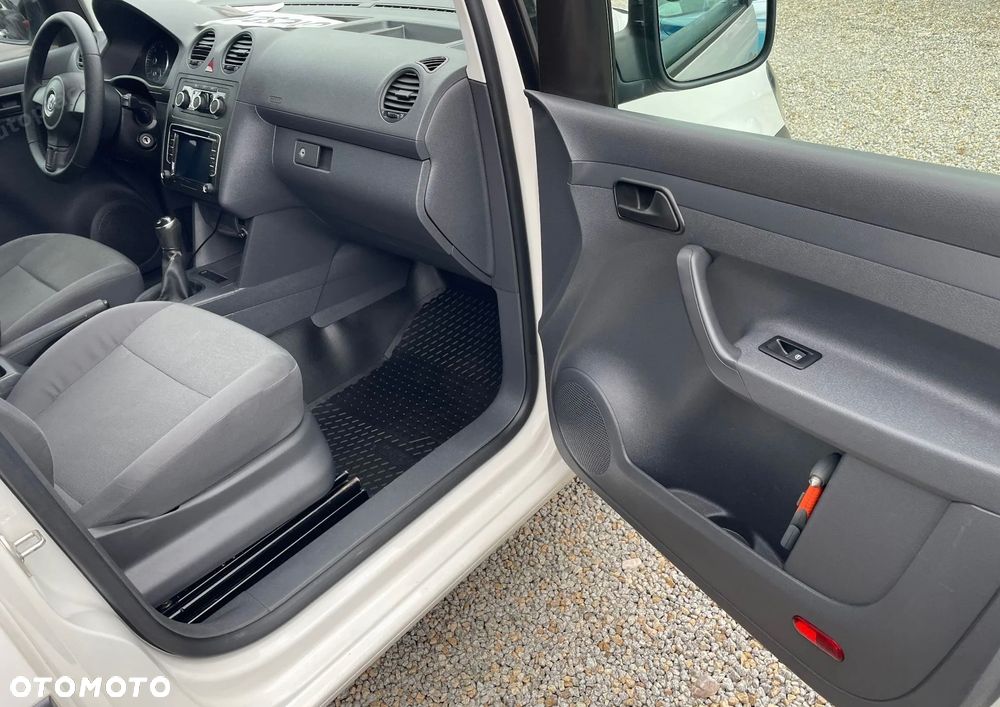 Volkswagen Caddy Maxi - 13