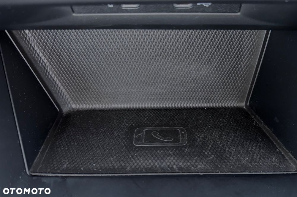 Volkswagen Golf VIII 1.5 TSI EVO Life - 13