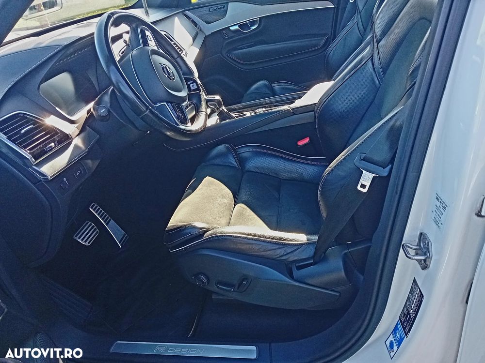 Volvo XC 90 D5 AWD Geartronic RDesign - 4
