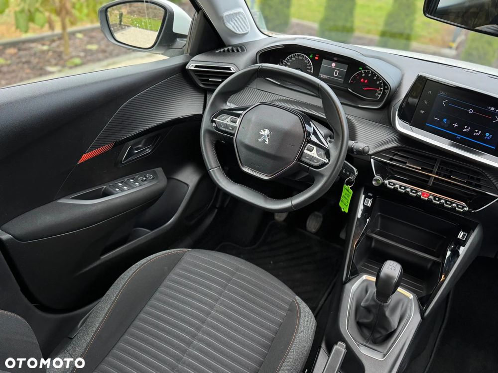 Peugeot 208 1.2 PureTech Style S&S - 12