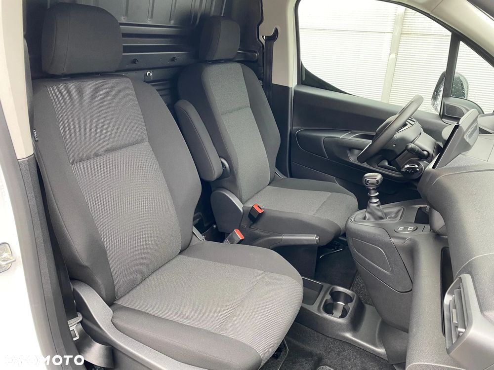 Peugeot PARTNER Van Long L2H1 1.5 100KM - 22