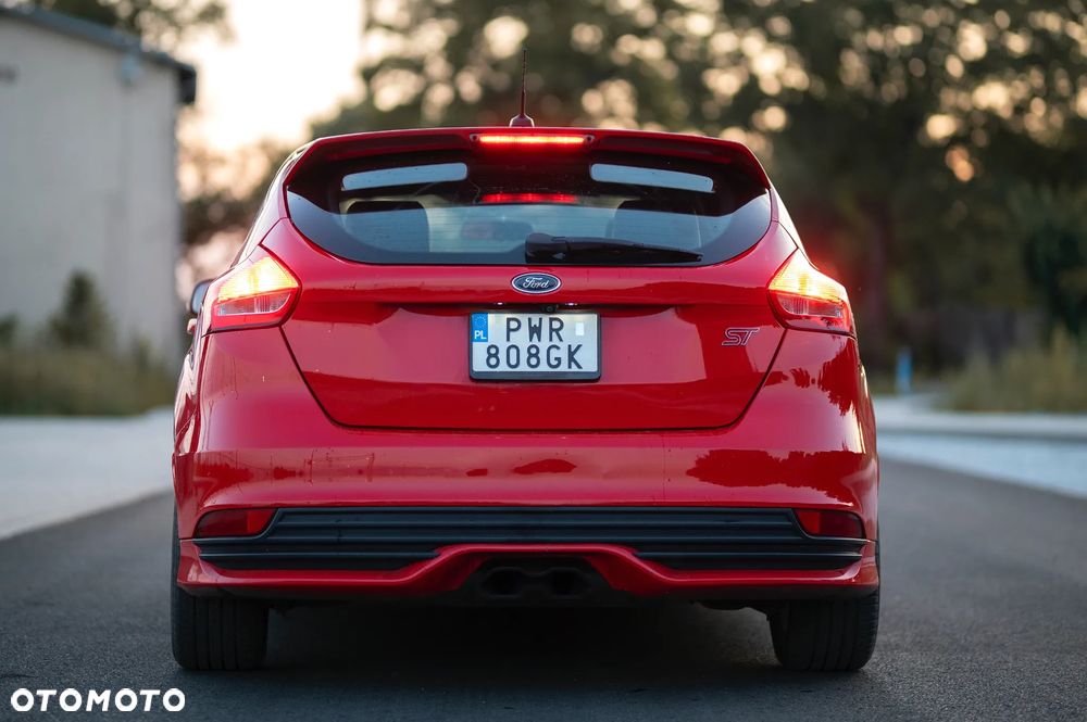 Ford Focus 2.0 EcoBoost ST - 5