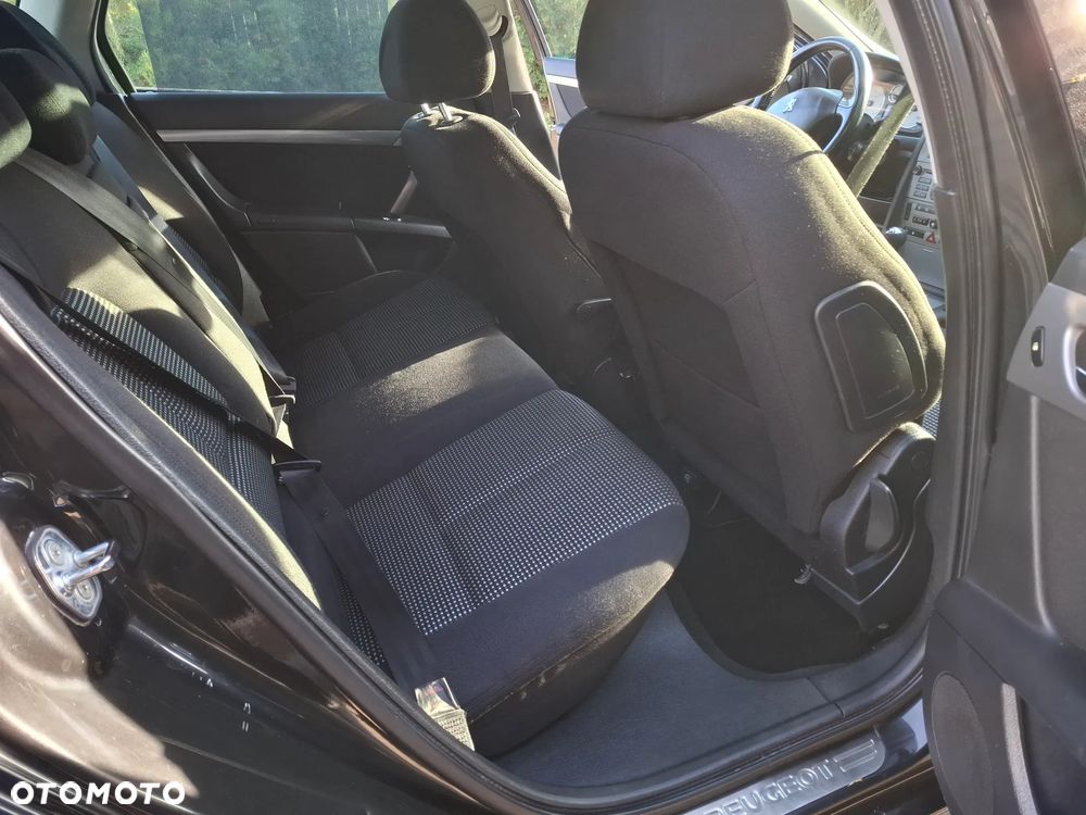 Peugeot 407 2.0 HDI Premium - 29