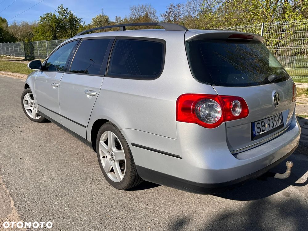 Volkswagen Passat 1.9 TDI Comfortline - 2
