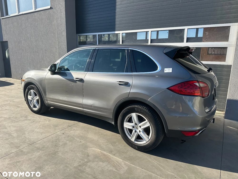 Porsche Cayenne - 3