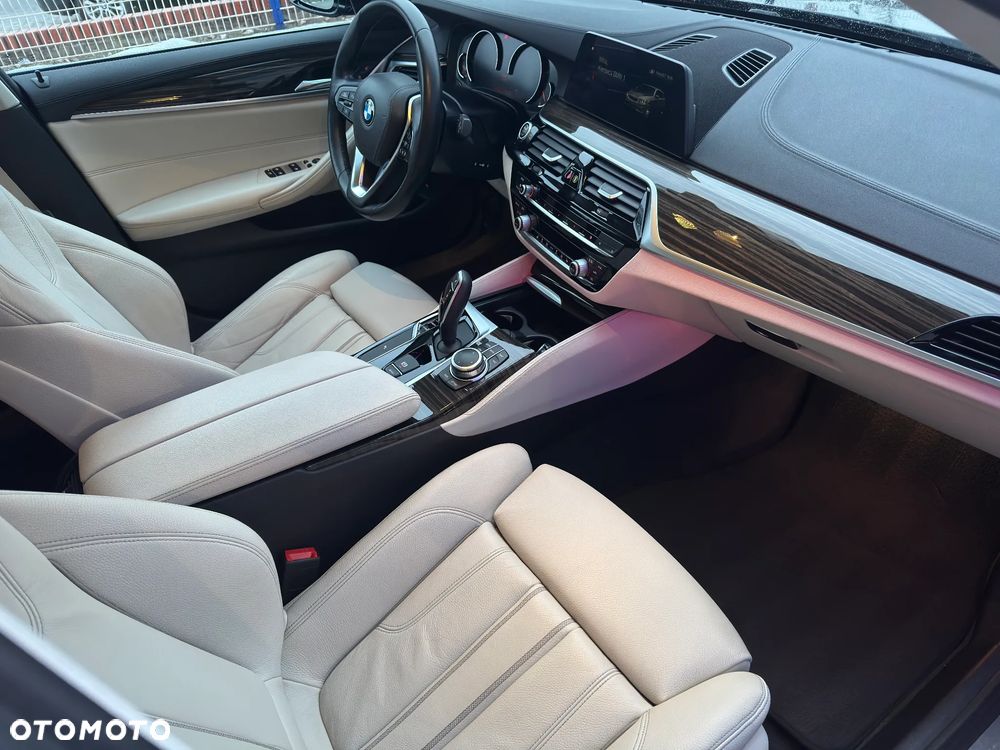 BMW Seria 5 520d Luxury Line - 6
