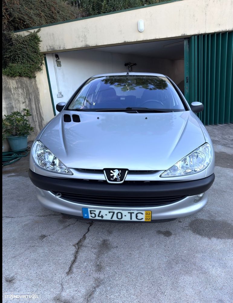 Peugeot 206 2002 photo 2